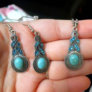 Boho Turquoise Inlaid Rhinestone Waterdrop Shape Alloy Silver earring & necklace